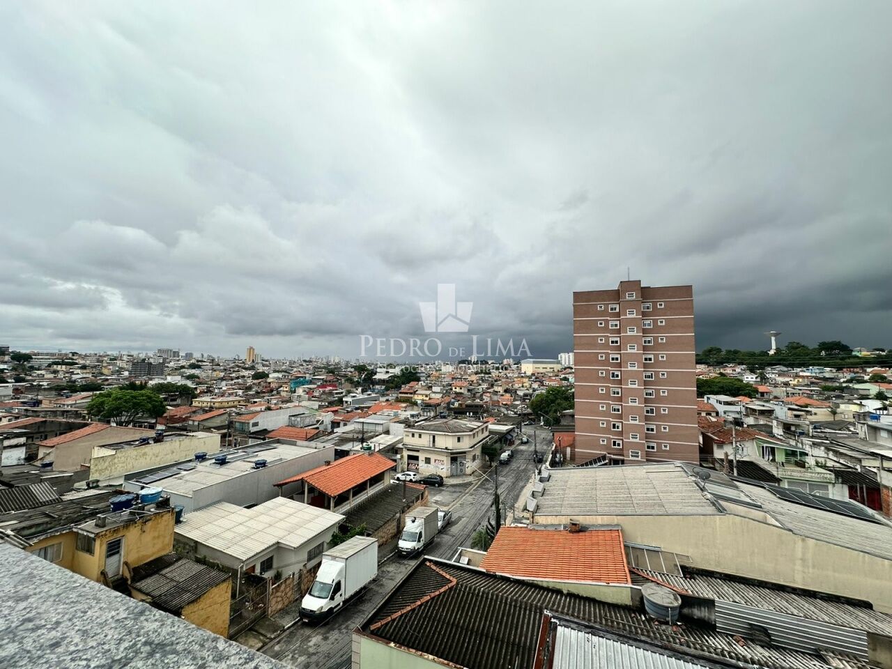 Apartamento 2 dormitórios, sacada e 1 vaga de garagem na Ponte Rasa