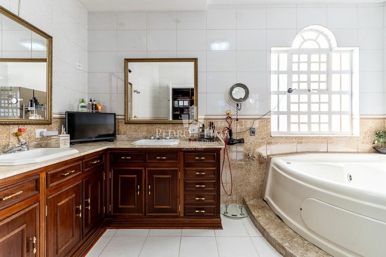 Casa Alto Padrão com Piscina na Vila Granada - Penha