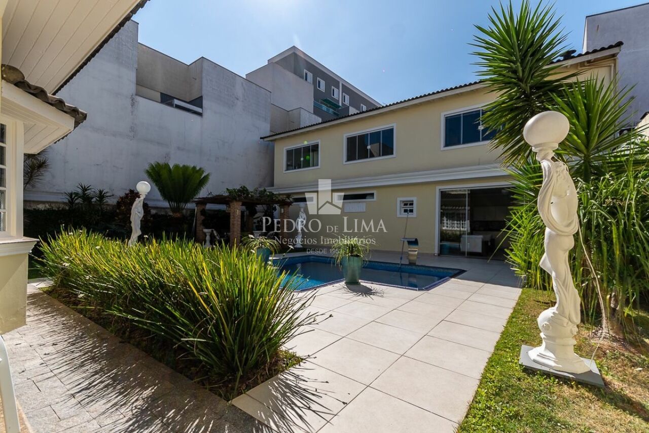 Casa Alto Padrão com Piscina na Vila Granada - Penha
