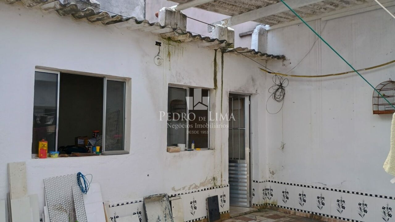 Casa com 3 dormitórios sendo 1 suíte e 4 vagas de garagem na Ponte Rasa