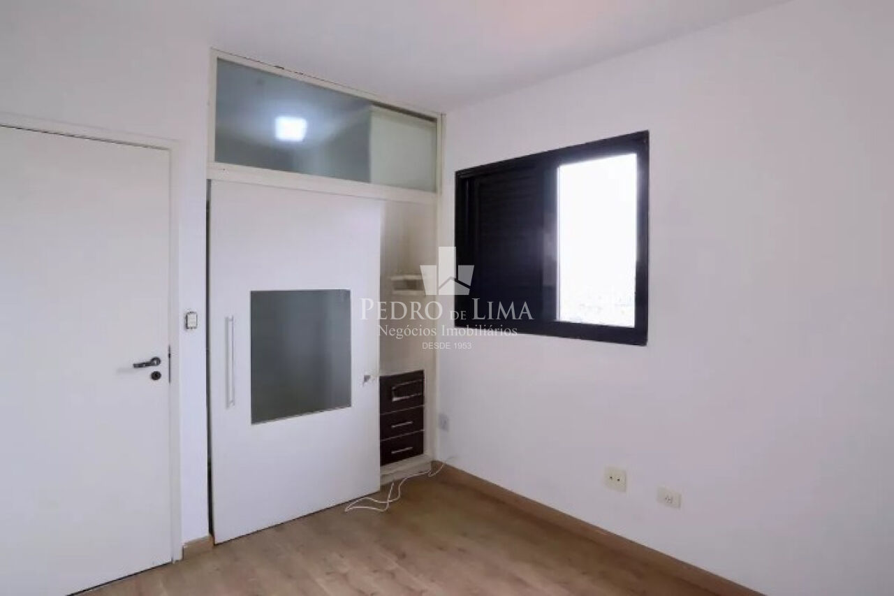 Apartamento Cobertura 4  vagas bem localizado na Água Rasa