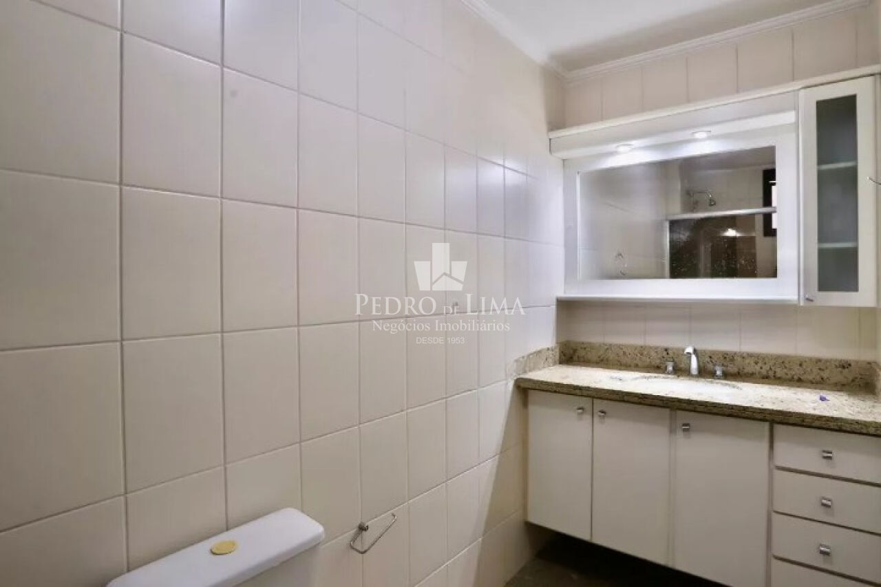 Apartamento Cobertura 4  vagas bem localizado na Água Rasa