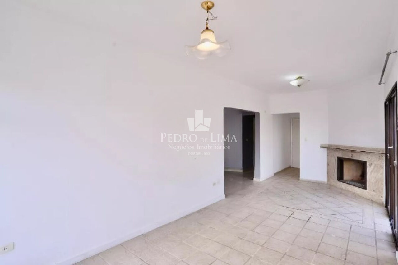Apartamento Cobertura 4  vagas bem localizado na Água Rasa