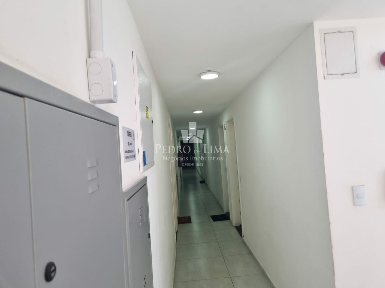 Apartamento de 1 quarto sala e cozinha integrados, banheiro e lavanderia na Penha