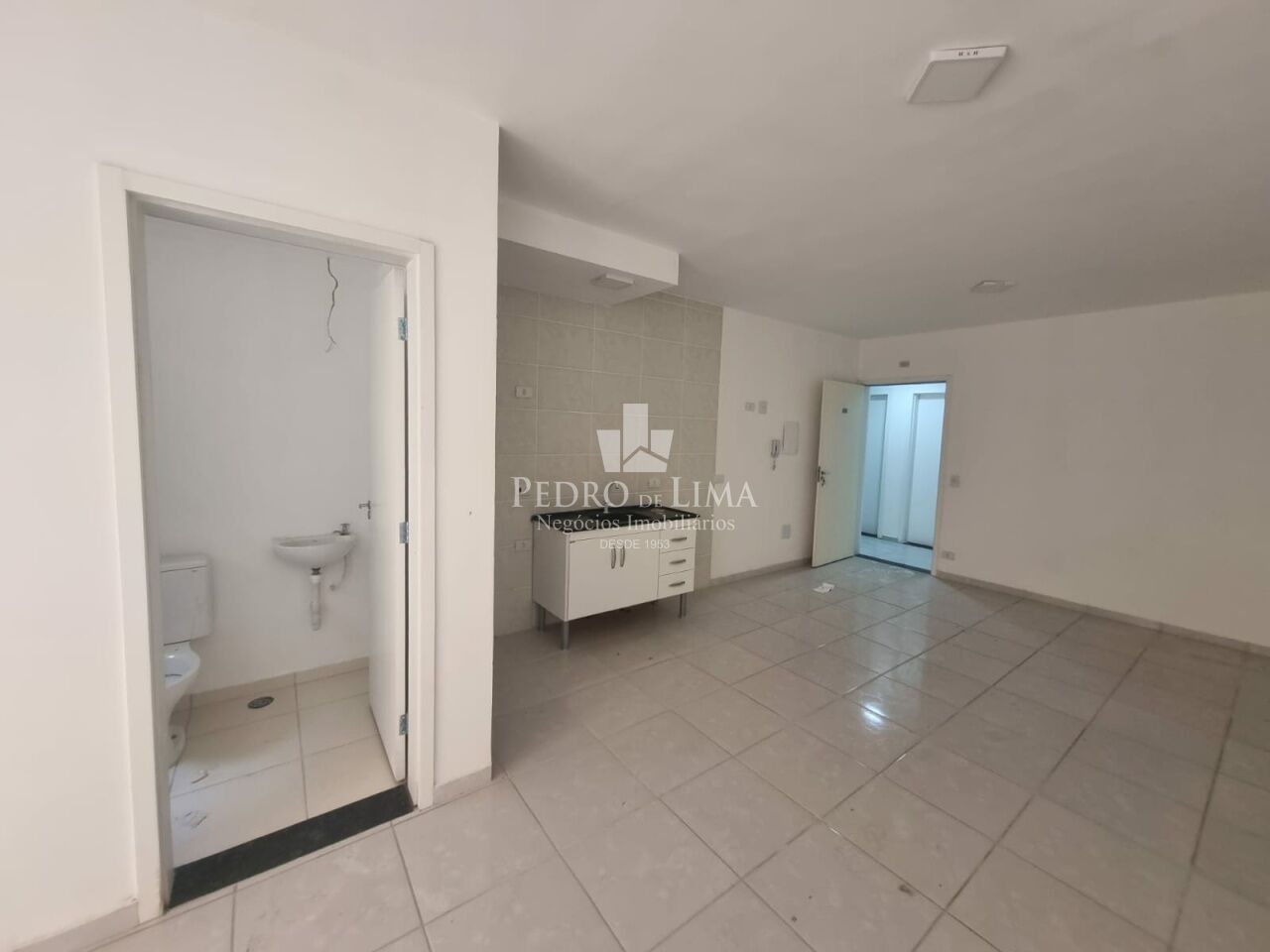 imagem do imovel Apartamento de 1 quarto sala e cozinha integrados, banheiro e lavanderia na Penha ref: PE42296