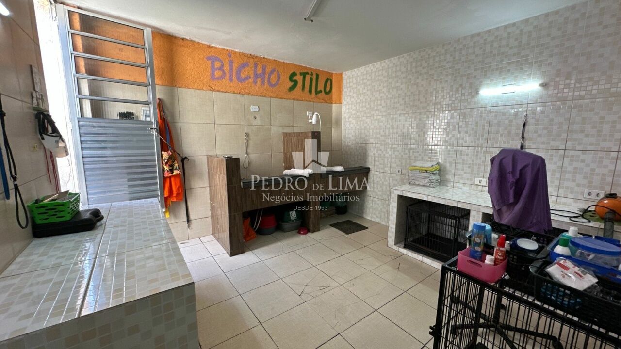 Sobrado frontal á venda/ locação, conta com 3 quartos sendo 1 suíte na Penha.