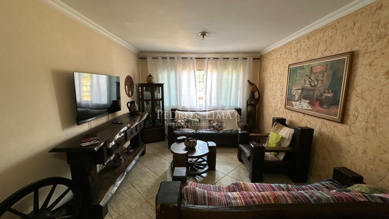 imagem do imovel Sobrado frontal á venda/ locação, conta com 3 quartos sendo 1 suíte na Penha. ref: PE42315
