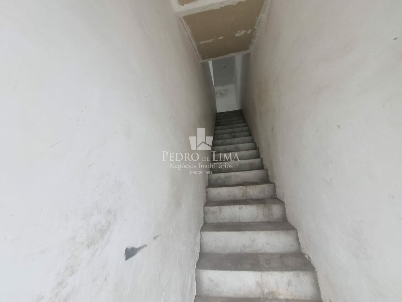 Sala comercial de 60M² com Banheiro no Jardim Popular