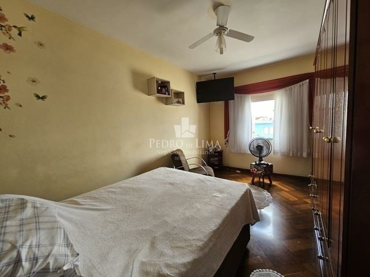 Casa assobradada no Cangaíba, com 3 dormitórios, 1 vaga e 130 m².