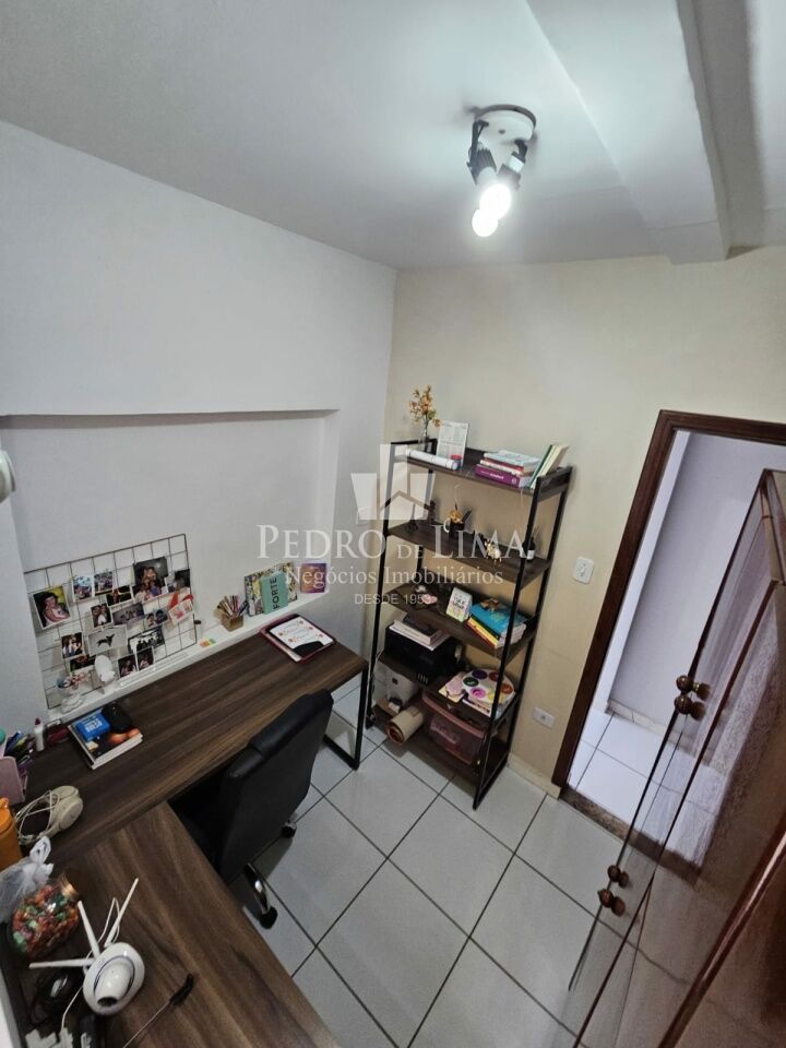 Casa terrea  com   amplo  quintal na Ponte Rasa 