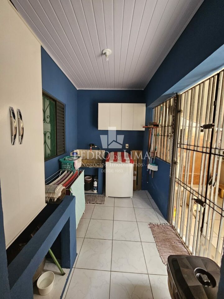 Casa terrea  com   amplo  quintal na Ponte Rasa 