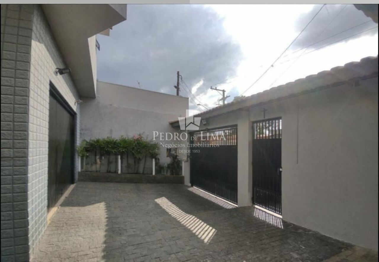 Sobrado frontal com 3 dormitórios sendo 1 suite na Cidade Lider