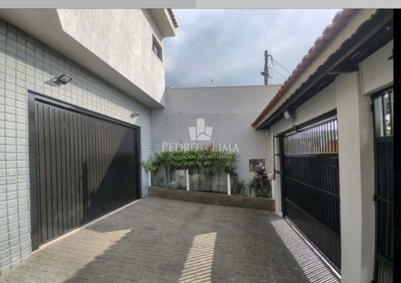 Sobrado frontal com 3 dormitórios sendo 1 suite na Cidade Lider