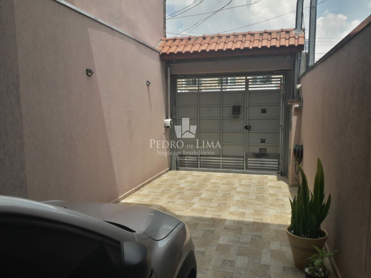 Sobrado frontal   pronto  para  morar na Cidade Lider