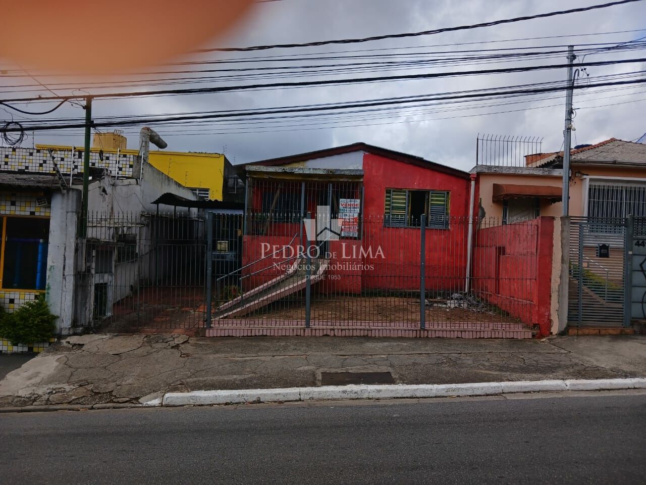 imagem do imovel Terreno com casa para demolir . Ótima localização. Ideal para construtora ref: PE42500