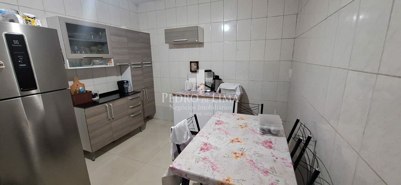 Sobrado frontal no Cangaiba
