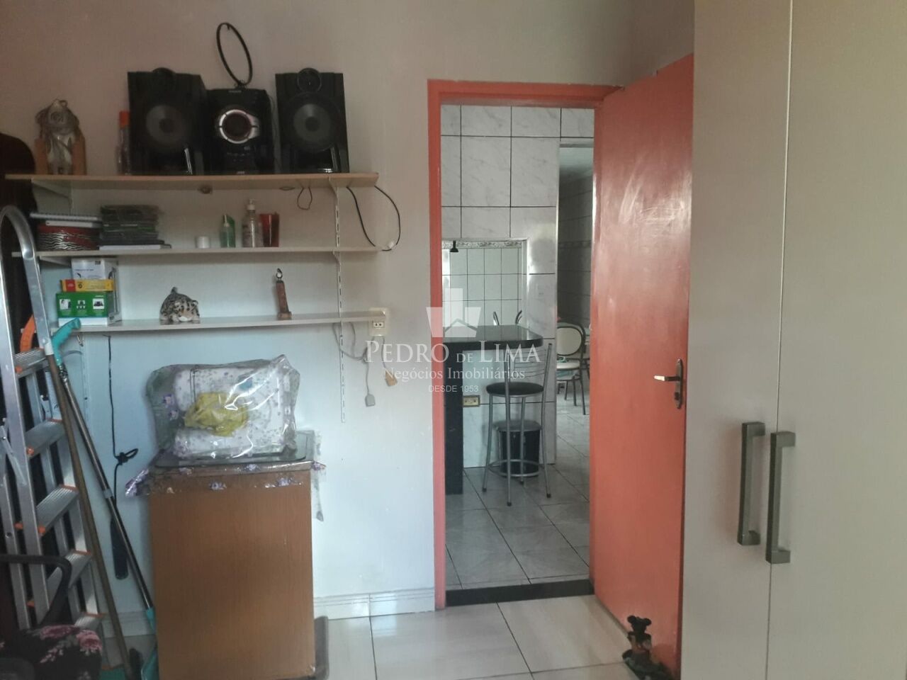 Casa  terrea  com  corredor lateral e quintal na Vila Curuça