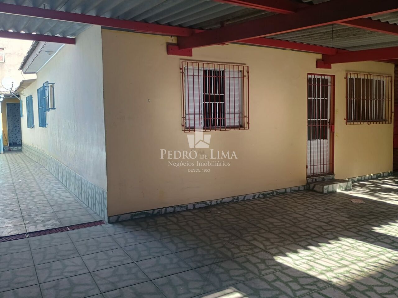 Casa terrea com 3 dormitorios, sendo 1 suite e 3 vagas de garagem no Jardim Camargo Novo 