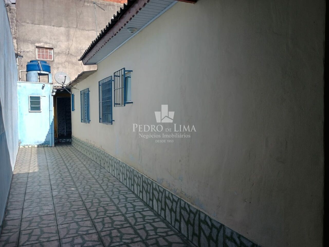 Casa terrea com 3 dormitorios, sendo 1 suite e 3 vagas de garagem no Jardim Camargo Novo 