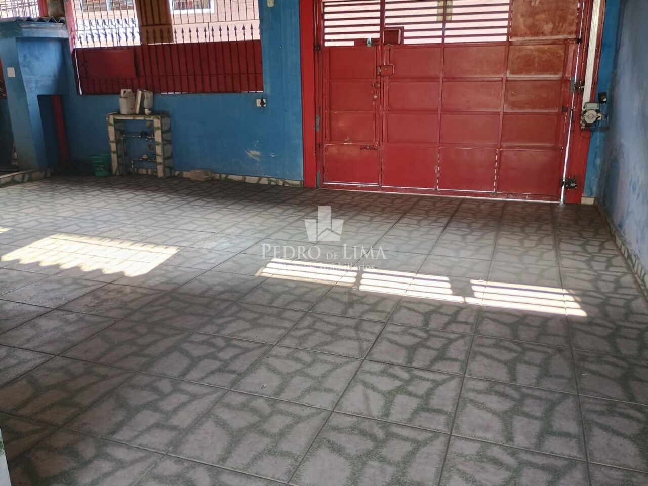 Casa terrea com 3 dormitorios, sendo 1 suite e 3 vagas de garagem no Jardim Camargo Novo 