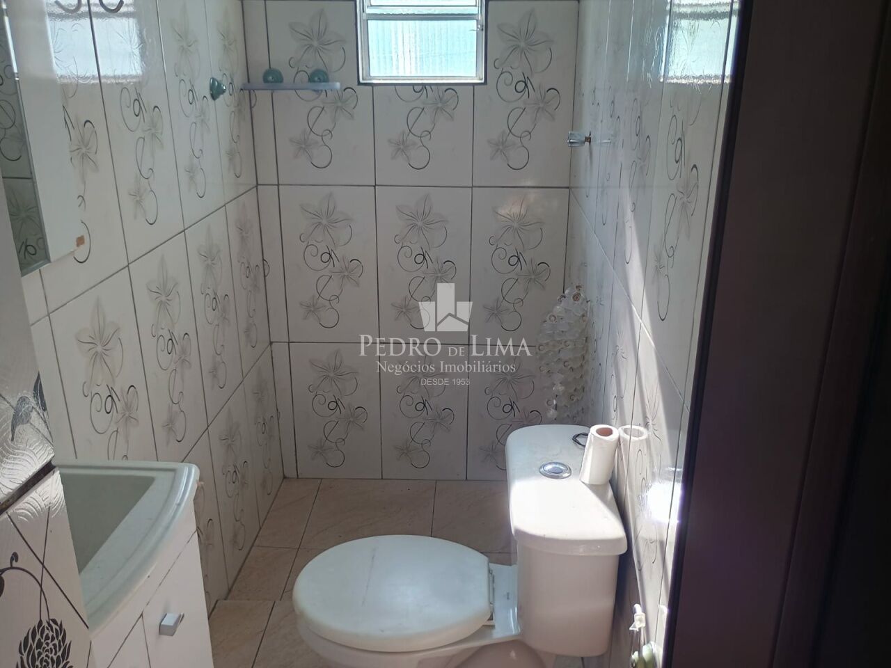 Casa terrea com 3 dormitorios, sendo 1 suite e 3 vagas de garagem no Jardim Camargo Novo 