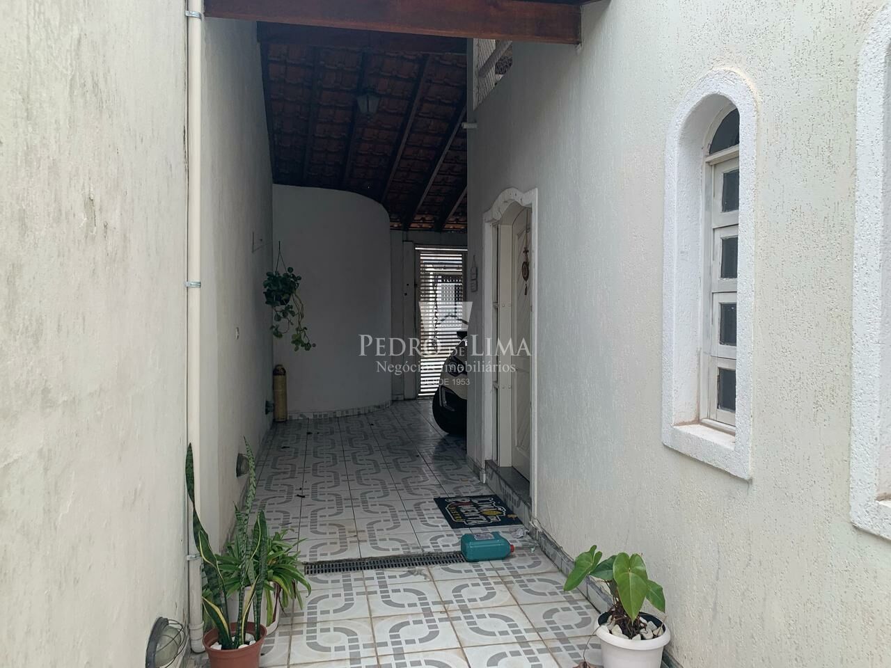 Sobrado frontal á venda na Vila Pierina/Cangaiba conta com 3 quartos sendo 1 suíte, 3 vagas