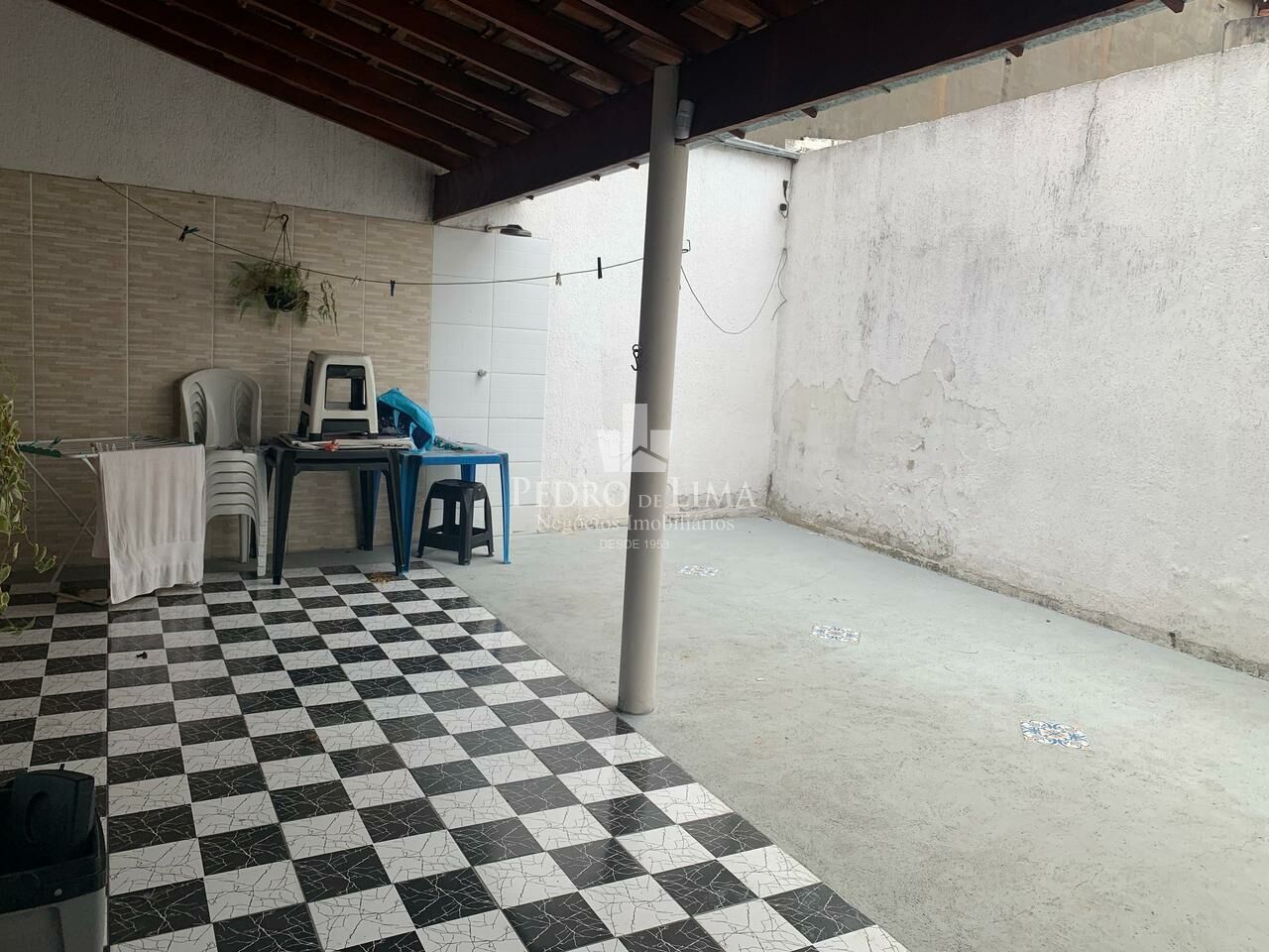 Sobrado frontal á venda na Vila Pierina/Cangaiba conta com 3 quartos sendo 1 suíte, 3 vagas