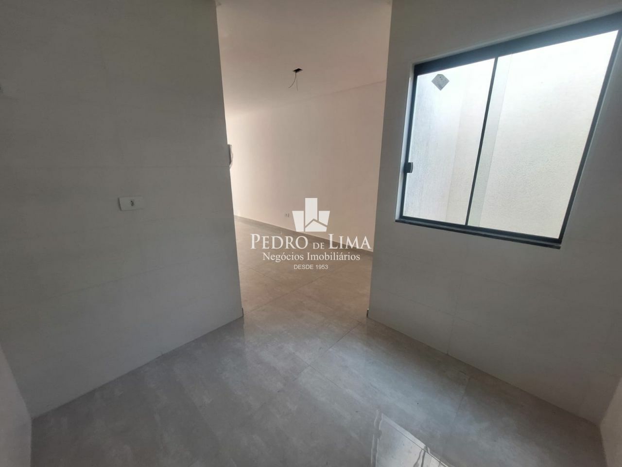 Sobrado novo em condominio na Vila Ré