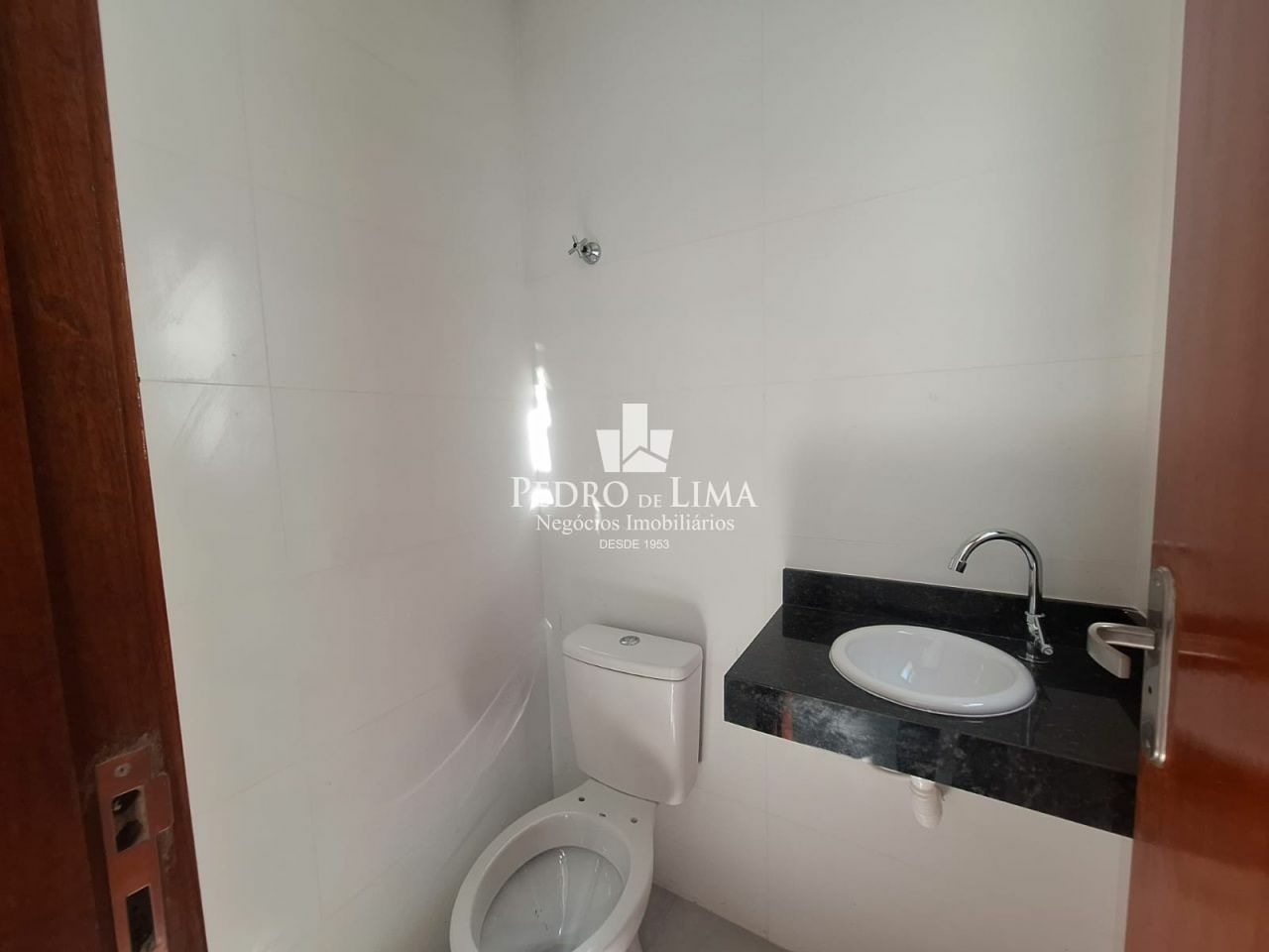 Sobrado novo em condominio na Vila Ré