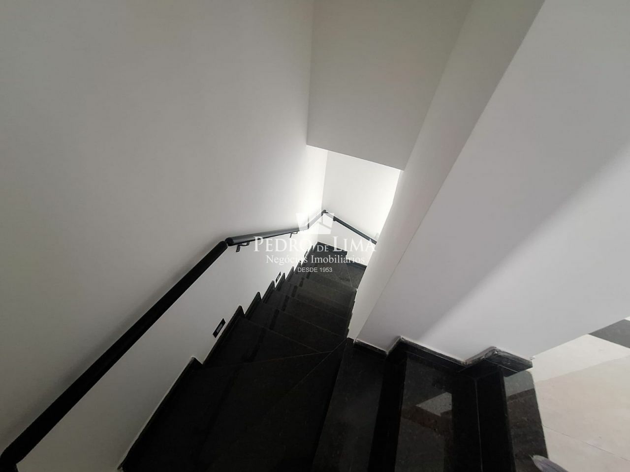 Sobrado novo em condominio na Vila Ré