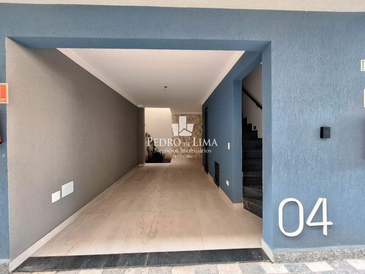 Sobrado novo em condominio na Vila Ré