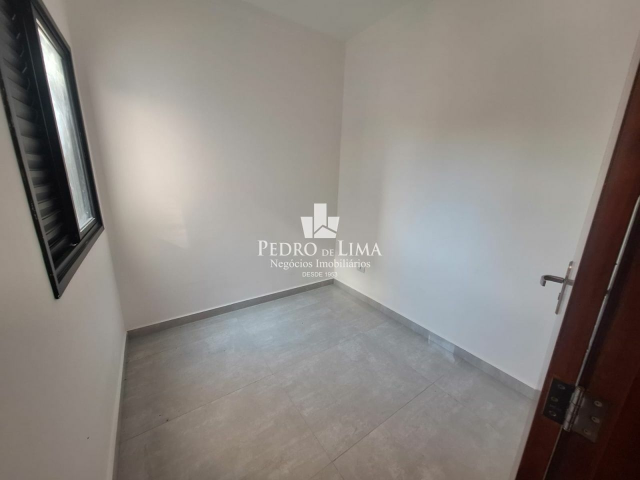 Sobrado novo em condominio na Vila Ré