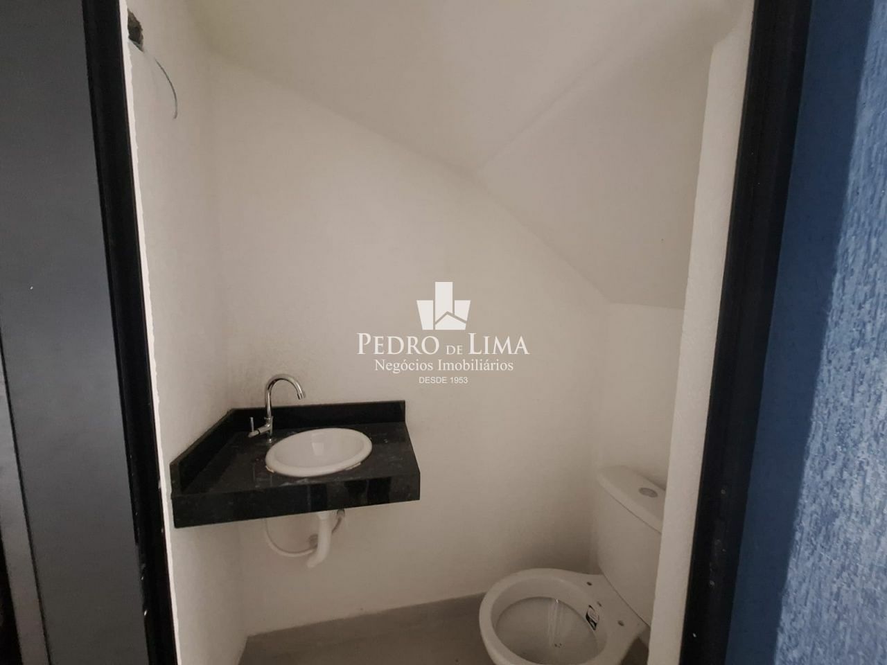 Sobrado novo em condominio na Vila Ré