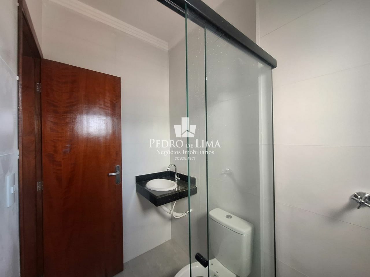 Sobrado novo em condominio na Vila Ré
