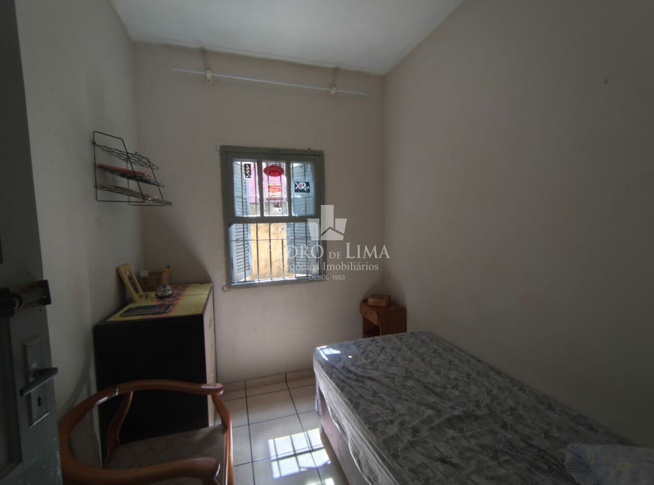 Casa terrea  na frente  e um sobrado nos fundos   na região  do, jd. Brasilia - Cidade Lider 