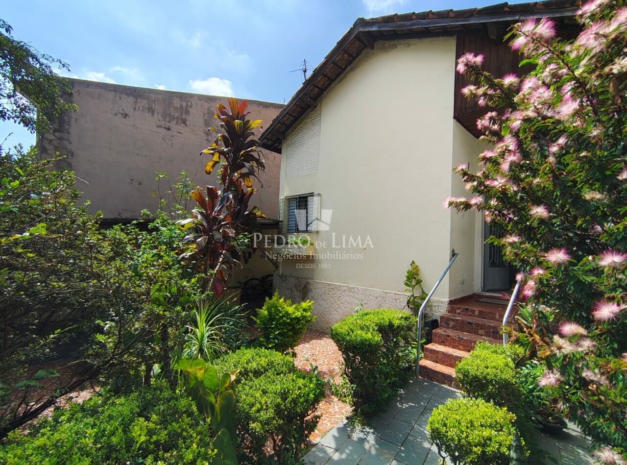 Casa terrea  na frente  e um sobrado nos fundos   na região  do, jd. Brasilia - Cidade Lider 