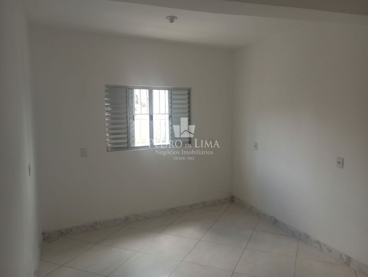 imagem do imovel Casa assobradada 2 dormitórios sem vaga na região Jd Lapena  ref: PE42671