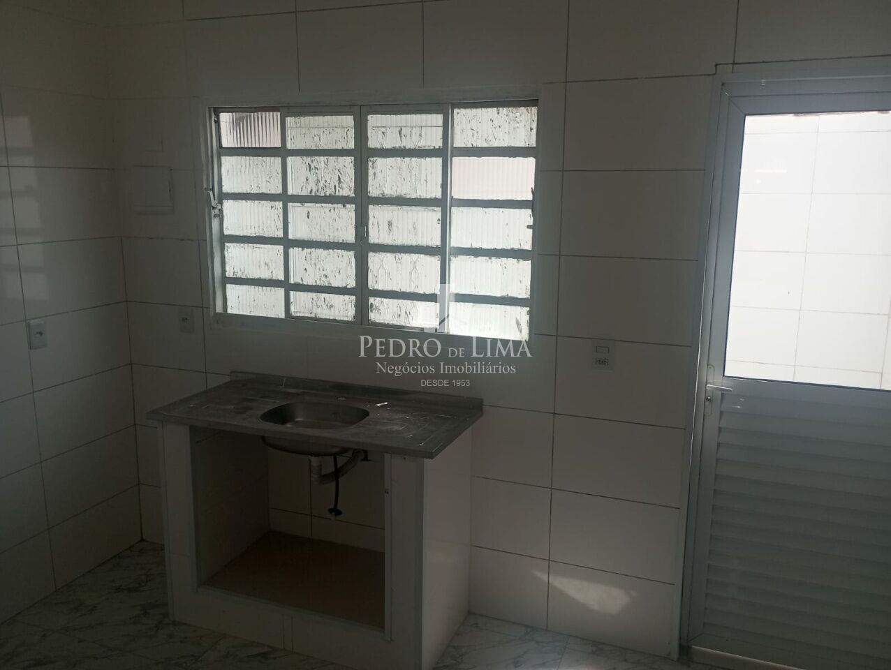 imagem do imovel Casa assobradada 1 dormitório sem vaga na região Jd Lapena  ref: PE42673