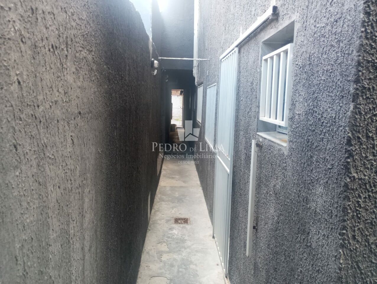Casa assobradada 1 dormitório sem vaga na região Jd Lapena