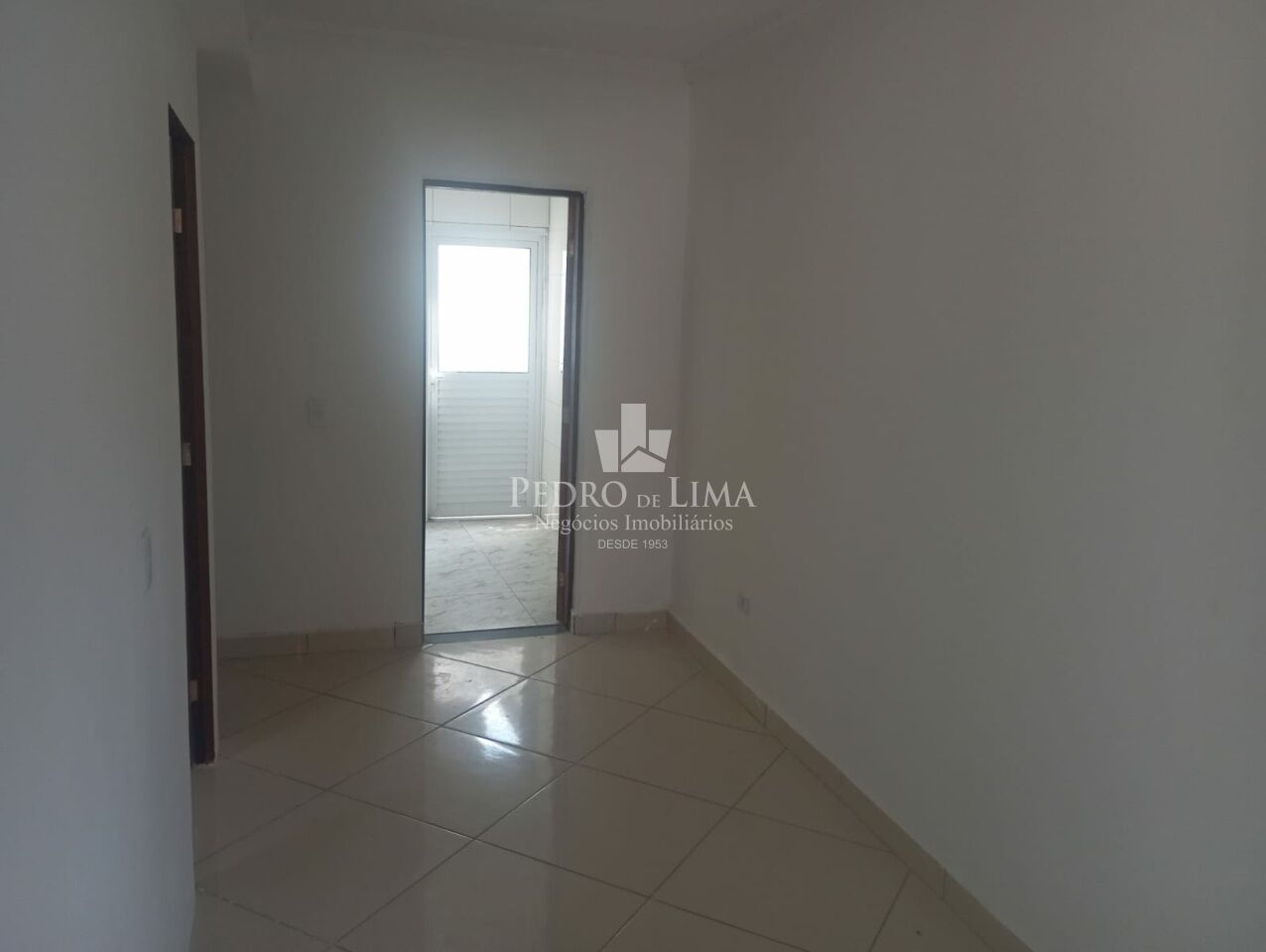 imagem do imovel Casa assobradada 1 dormitório sem vaga na região Jd Lapena  ref: PE42673
