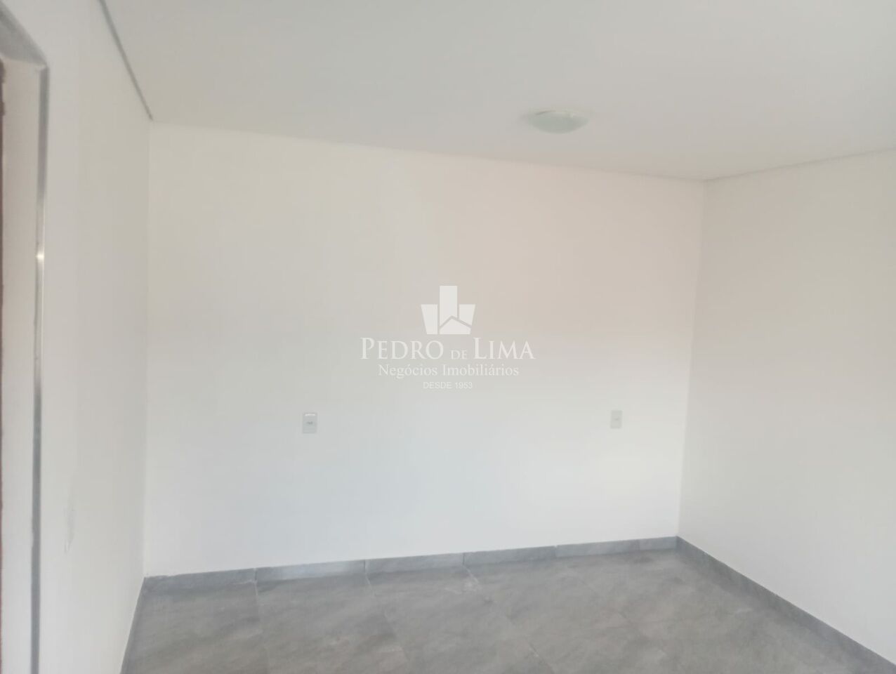 Casa 1 dormitório sem vaga, na região Jd Lapena