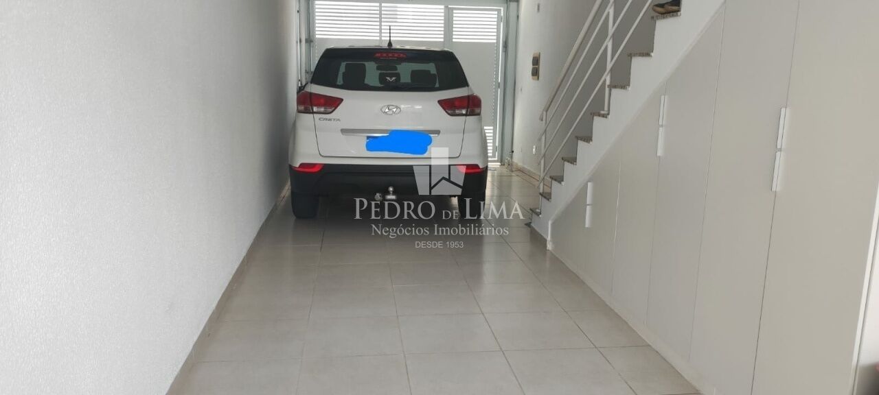 Sobrado Vila Prudente  com 110 m² de área - 2 suítes com 2 vagas de garagem