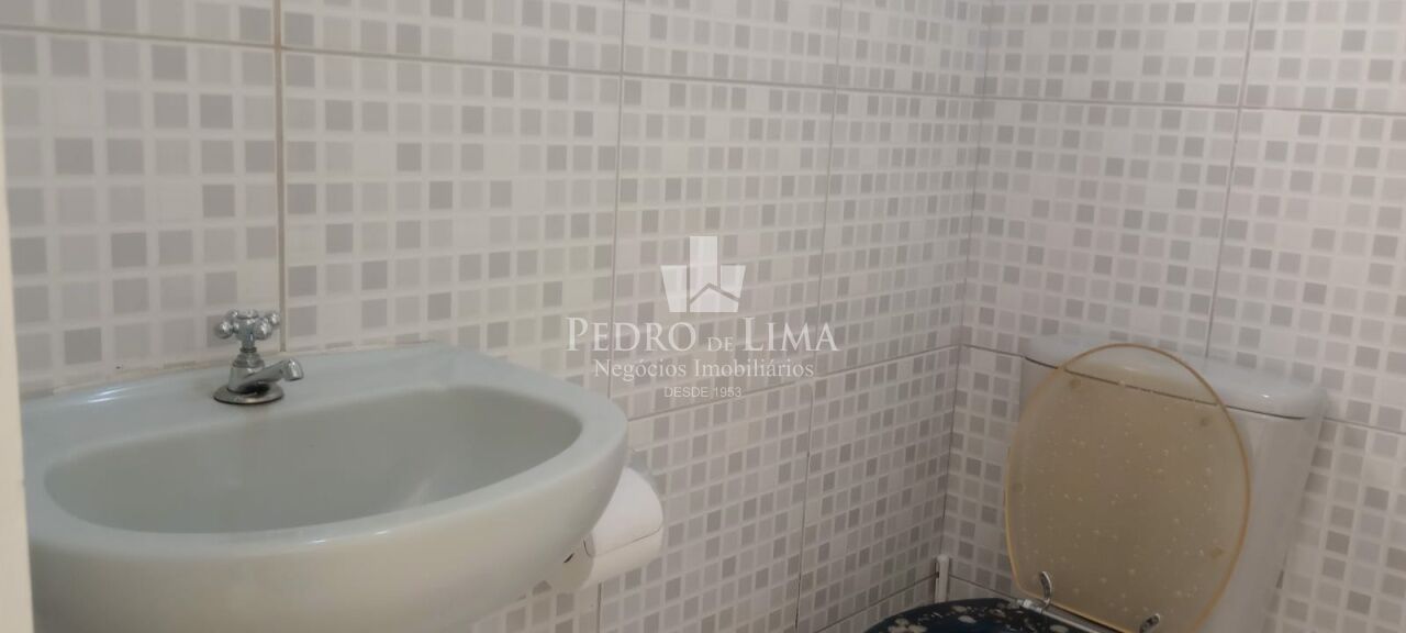 Sobrado Frontal dois Dormitórios com Edícula na Ponte Rasa