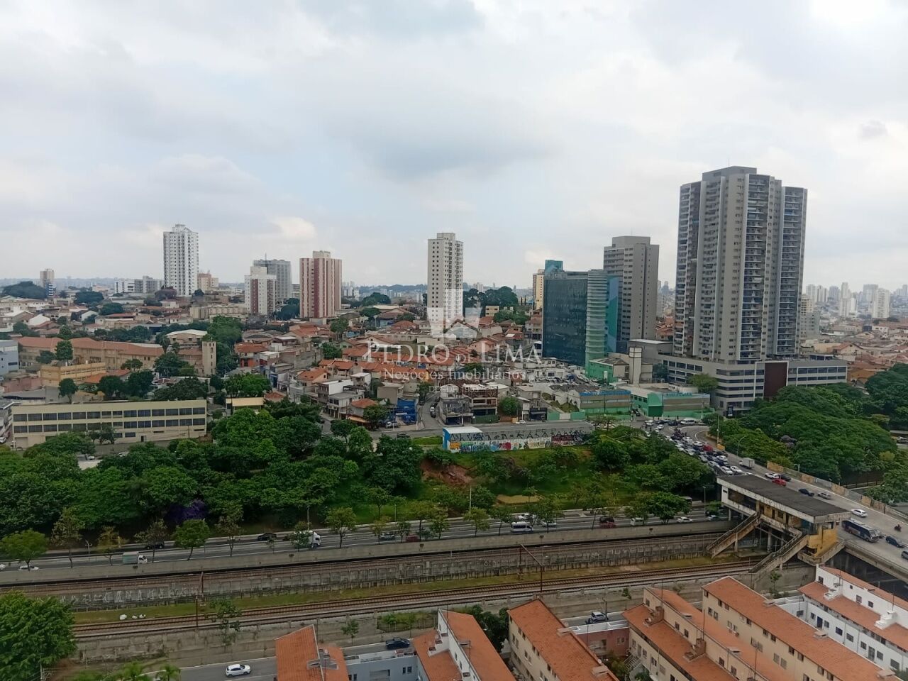 Apartamento com 3 dormitorios sendo uma suite 2 vagas de garagem na Penha