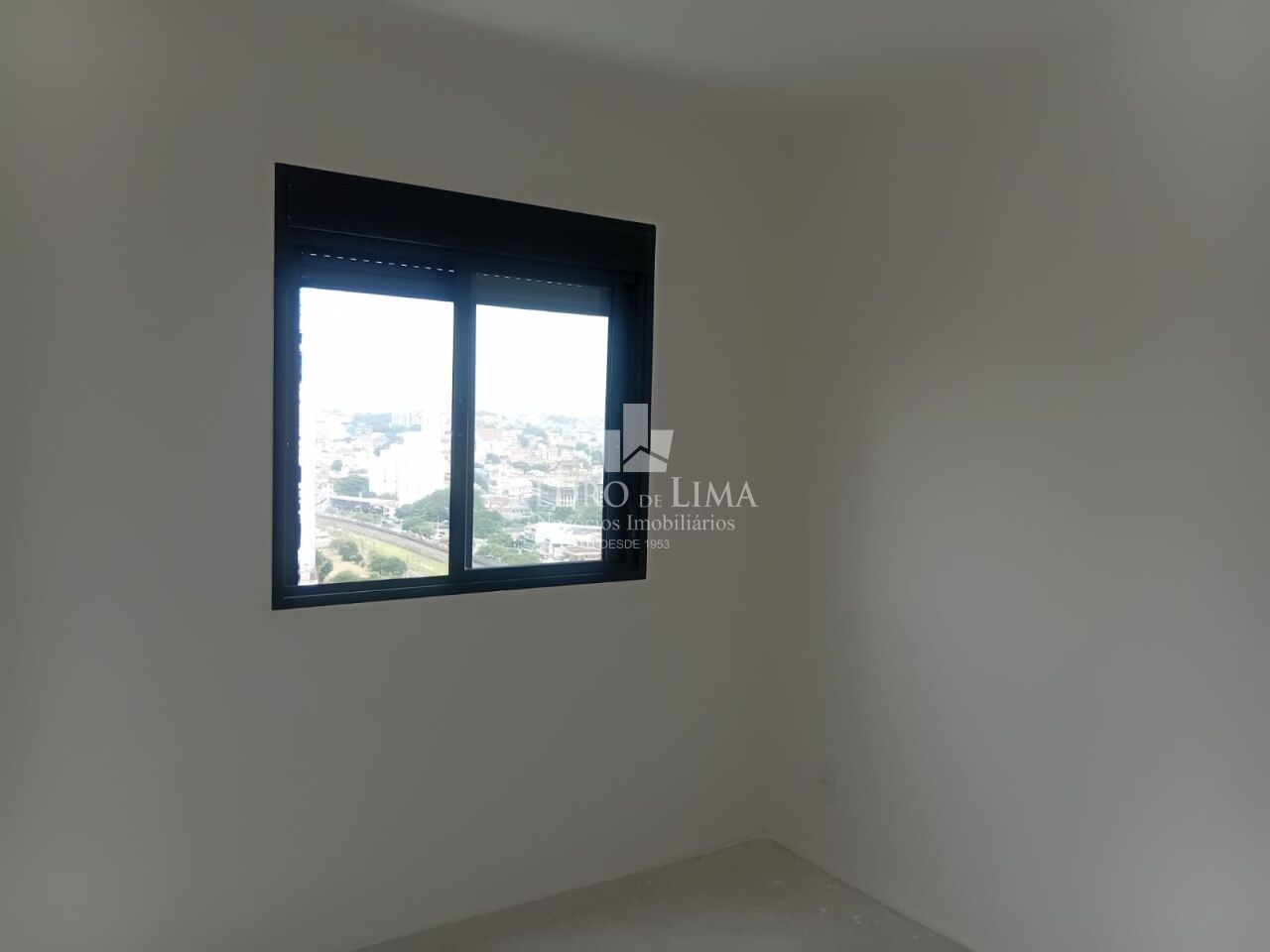 Apartamento com 3 dormitorios sendo uma suite 2 vagas de garagem na Penha