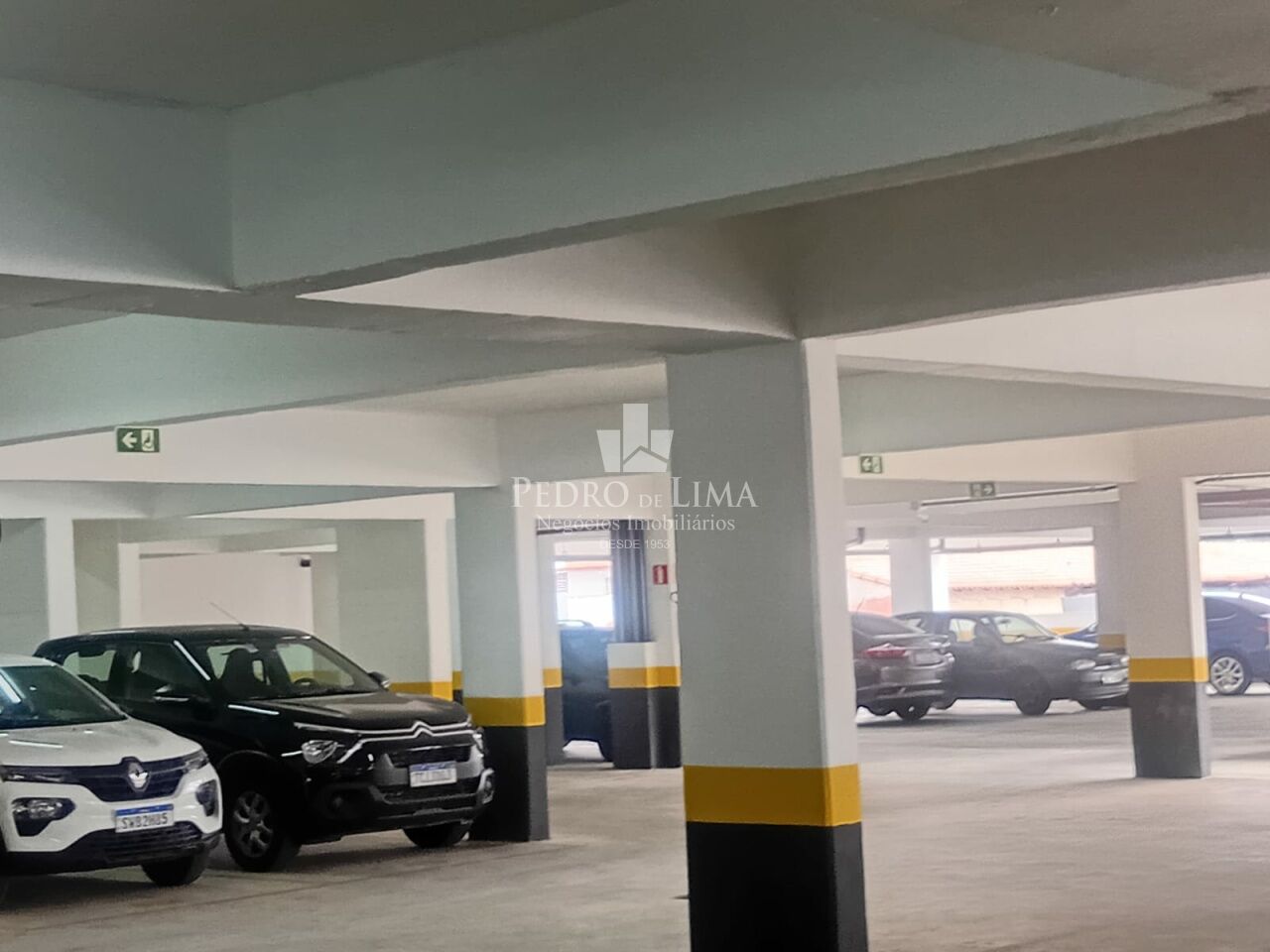 Apartamento com 3 dormitorios sendo uma suite 2 vagas de garagem na Penha