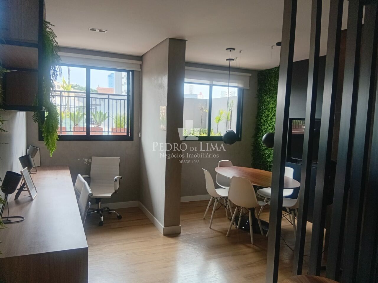 Apartamento com 3 dormitorios sendo uma suite 2 vagas de garagem na Penha