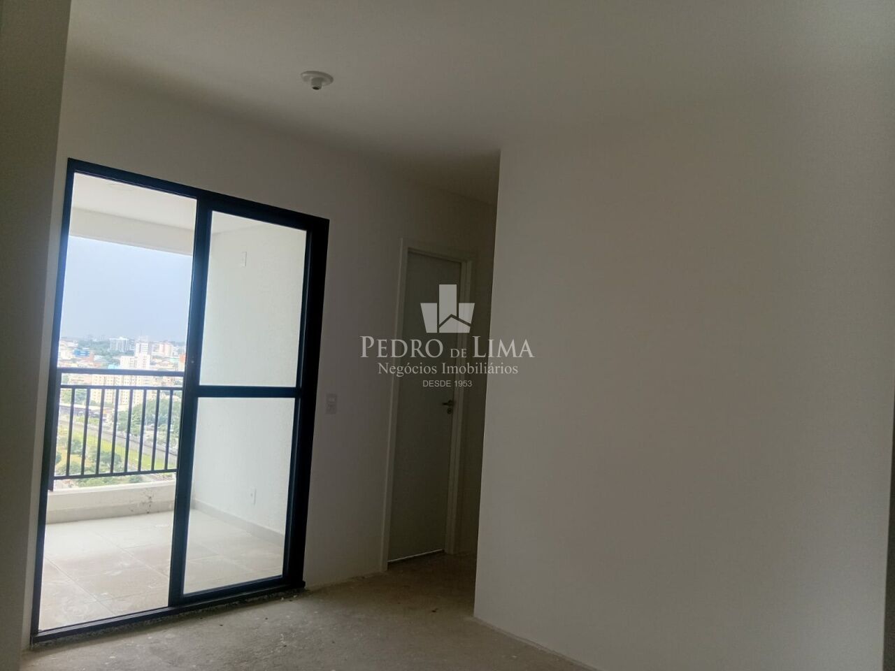 imagem do imovel Apartamento com 3 dormitorios sendo uma suite 2 vagas de garagem na Penha ref: PE42718