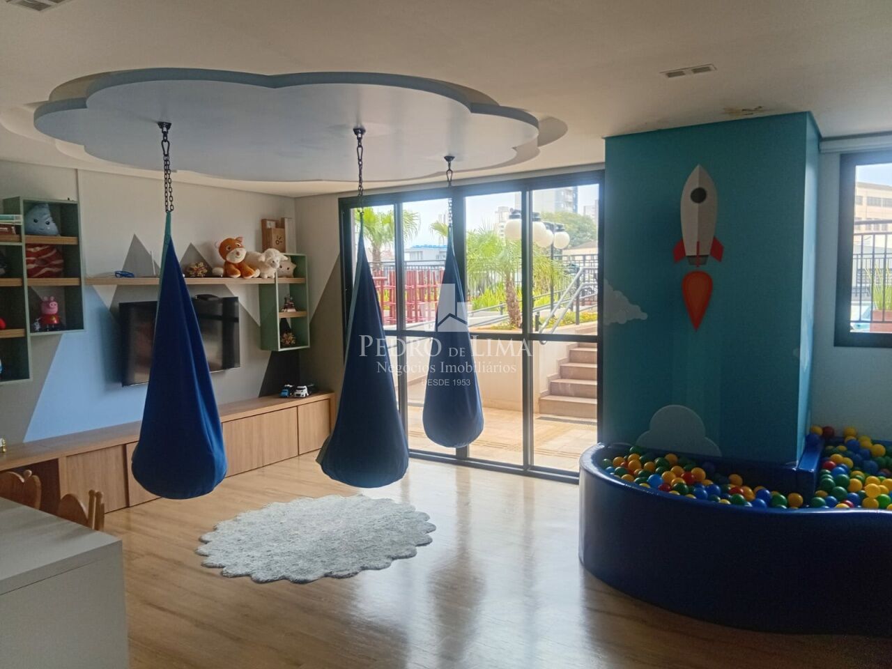 Apartamento com 3 dormitorios sendo uma suite 2 vagas de garagem na Penha