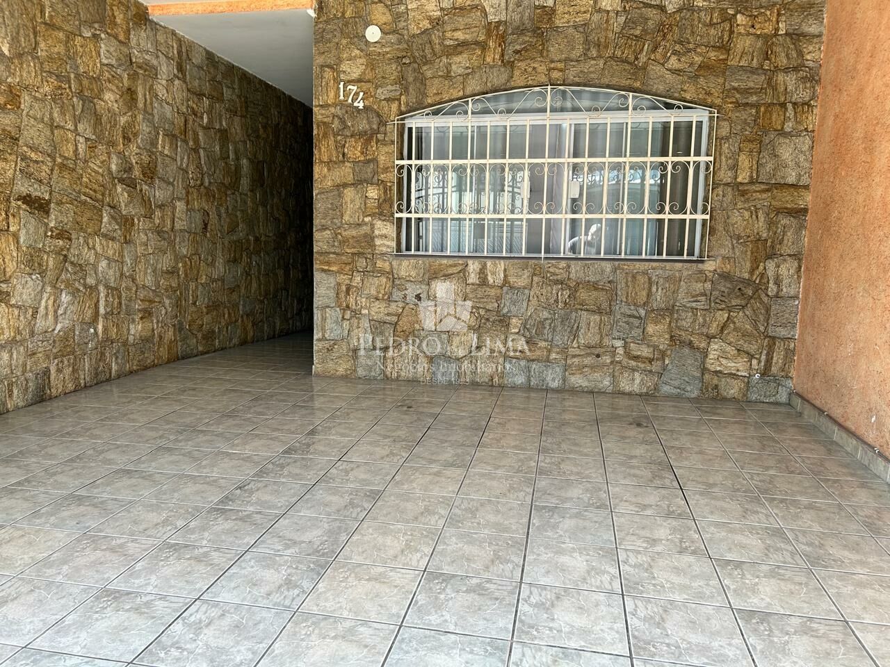 Sobrado Frontal na região  Parque Cisper 